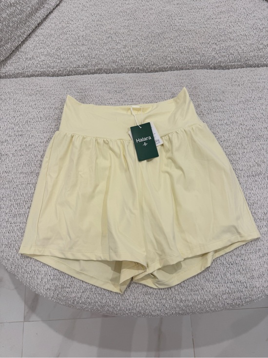 HALARA Pants - NWT HALARA Women's High Rise SoftlyZero Airy Shorts